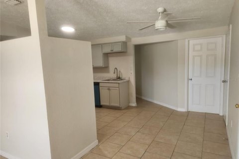 House in Port Richey, Florida 3 bedrooms, 95.88 sq.m. № 1750672 - photo 5