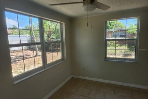House in Port Richey, Florida 3 bedrooms, 95.88 sq.m. № 1750672 - photo 11