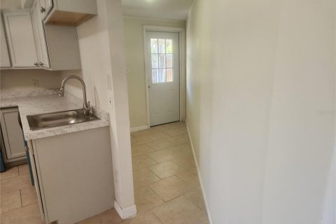 House in Port Richey, Florida 3 bedrooms, 95.88 sq.m. № 1750672 - photo 8