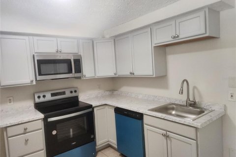 House in Port Richey, Florida 3 bedrooms, 95.88 sq.m. № 1750672 - photo 7