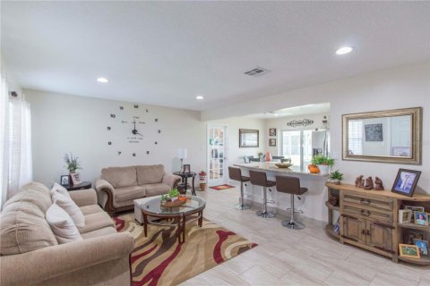 Casa en venta en Kissimmee, Florida, 2 dormitorios, 92.9 m2 № 2432580 - foto 5