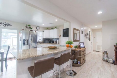 Casa en venta en Kissimmee, Florida, 2 dormitorios, 92.9 m2 № 2432580 - foto 17
