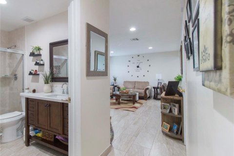 Casa en venta en Kissimmee, Florida, 2 dormitorios, 92.9 m2 № 2432580 - foto 24