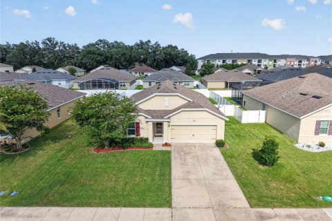 House in Wildwood, Florida 4 bedrooms, 193.52 sq.m. № 2203661 - photo 2