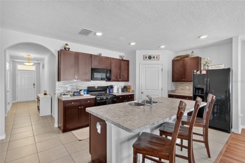 House in Wildwood, Florida 4 bedrooms, 193.52 sq.m. № 2203661 - photo 13