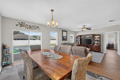 House in Wildwood, Florida 4 bedrooms, 193.52 sq.m. № 2203661 - photo 20