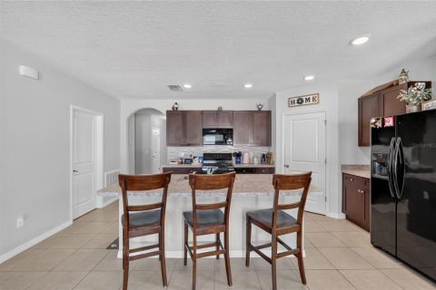House in Wildwood, Florida 4 bedrooms, 193.52 sq.m. № 2203661 - photo 12