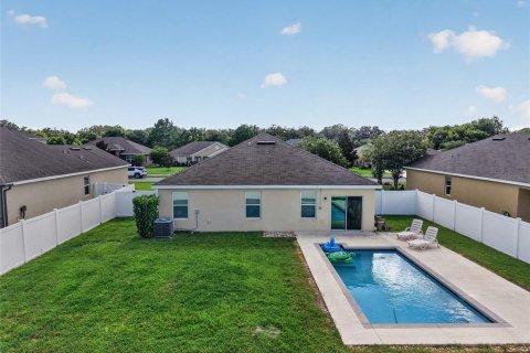 House in Wildwood, Florida 4 bedrooms, 193.52 sq.m. № 2203661 - photo 3