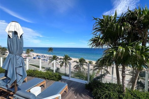 Copropriété à vendre à Fort Lauderdale, Floride: 2 chambres, 192.21 m2 № 2083095 - photo 9