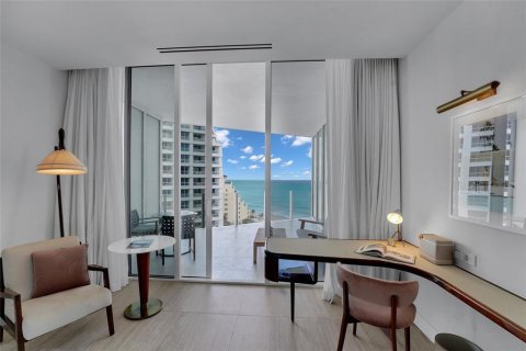 Copropriété à vendre à Fort Lauderdale, Floride: 2 chambres, 192.21 m2 № 2083095 - photo 24
