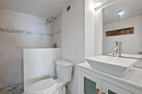 Купить кондоминиум в Майами, Флорида 1 спальня, 74.69м2, № 1755661 - фото 20