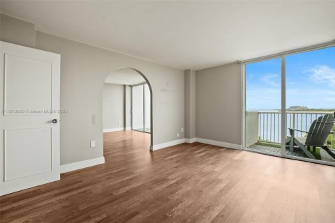 Купить кондоминиум в Майами, Флорида 1 спальня, 74.69м2, № 1755661 - фото 14
