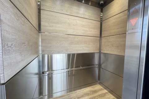 Copropriété à louer à Doral, Floride: 1 chambre, 75.25 m2 № 2168105 - photo 4