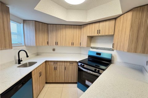 Copropriété à louer à Doral, Floride: 1 chambre, 75.25 m2 № 2168105 - photo 7