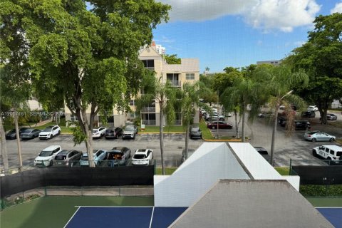 Copropriété à louer à Doral, Floride: 1 chambre, 75.25 m2 № 2168105 - photo 18