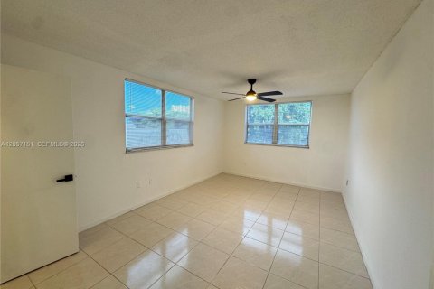 Copropriété à louer à Doral, Floride: 1 chambre, 75.25 m2 № 2168105 - photo 11