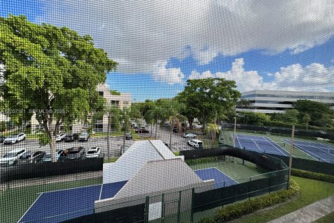 Copropriété à louer à Doral, Floride: 1 chambre, 75.25 m2 № 2168105 - photo 17
