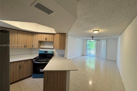 Copropriété à louer à Doral, Floride: 1 chambre, 75.25 m2 № 2168105 - photo 5