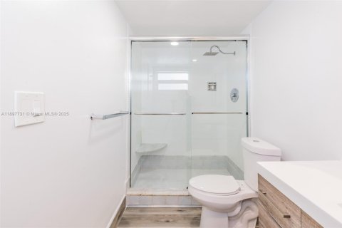Купить кондоминиум в Бей-Харбор-Айлендс, Флорида 2 спальни, 149.29м2, № 1948927 - фото 22