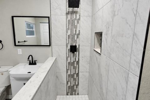 Villa ou maison à louer à Tampa, Floride: 3 chambres, 98.85 m2 № 2430643 - photo 11