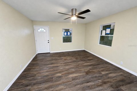 Villa ou maison à louer à Tampa, Floride: 3 chambres, 98.85 m2 № 2430643 - photo 12