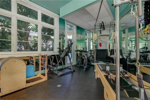 House in Golden Beach, Florida 6 bedrooms, 720.18 sq.m. № 1801106 - photo 26
