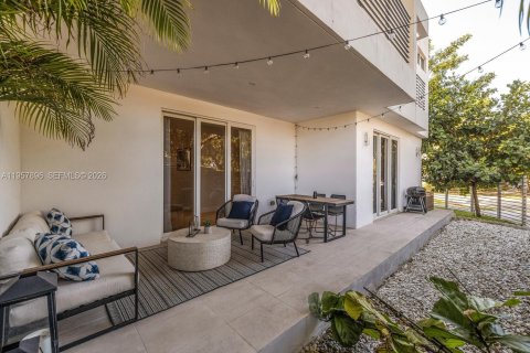 Touwnhouse à vendre à Miami, Floride: 3 chambres, 184.04 m2 № 2017461 - photo 5