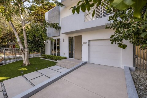 Touwnhouse à vendre à Miami, Floride: 3 chambres, 184.04 m2 № 2017461 - photo 4