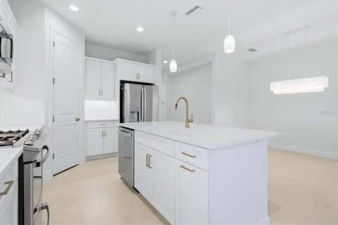 Villa ou maison à vendre à Sarasota, Floride: 3 chambres, 172.98 m2 № 2258737 - photo 11