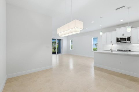 Villa ou maison à vendre à Sarasota, Floride: 3 chambres, 172.98 m2 № 2258737 - photo 15