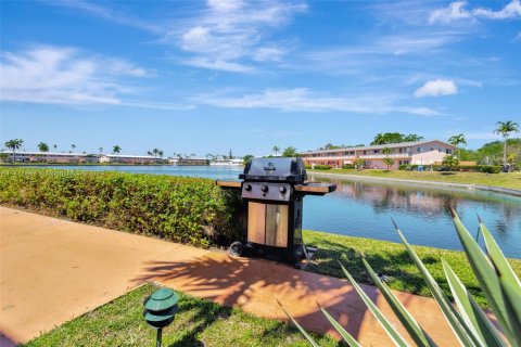 Copropriété à vendre à Hallandale Beach, Floride: 2 chambres, 78.78 m2 № 1730728 - photo 22