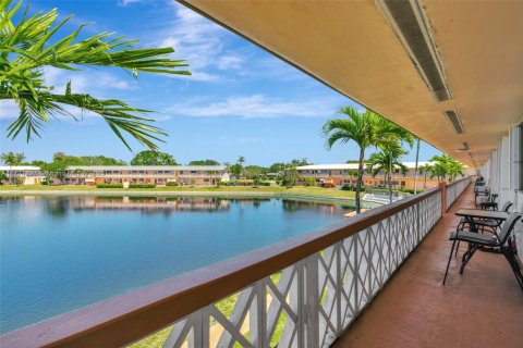 Copropriété à vendre à Hallandale Beach, Floride: 2 chambres, 78.78 m2 № 1730728 - photo 4