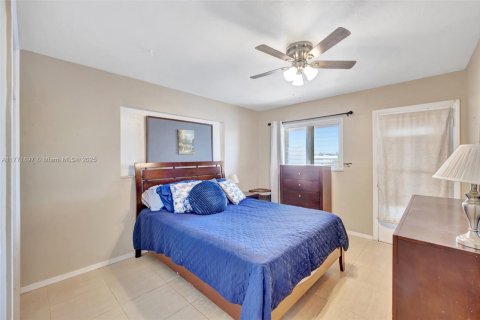 Copropriété à vendre à Hallandale Beach, Floride: 2 chambres, 78.78 m2 № 1730728 - photo 8