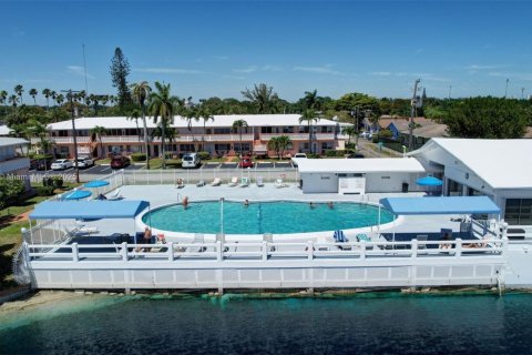 Copropriété à vendre à Hallandale Beach, Floride: 2 chambres, 78.78 m2 № 1730728 - photo 24