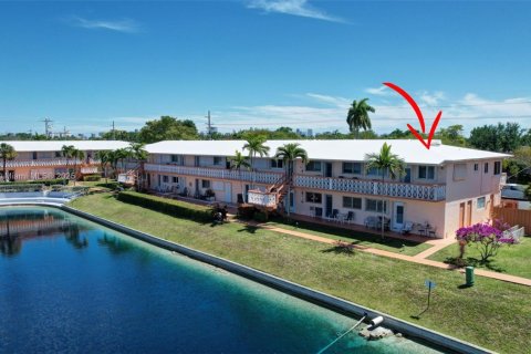Copropriété à vendre à Hallandale Beach, Floride: 2 chambres, 78.78 m2 № 1730728 - photo 1