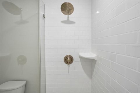 Adosado en venta en Tampa, Florida, 3 dormitorios, 144.65 m2 № 2302422 - foto 23