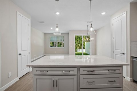 Adosado en venta en Tampa, Florida, 3 dormitorios, 144.65 m2 № 2302422 - foto 8