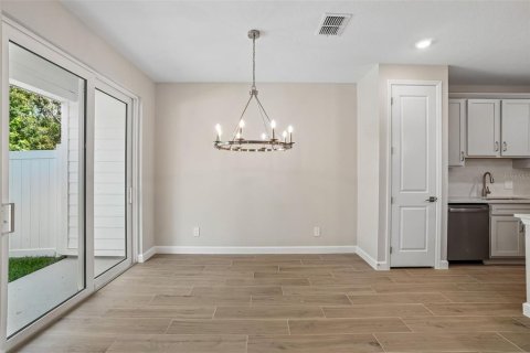 Adosado en venta en Tampa, Florida, 3 dormitorios, 144.65 m2 № 2302422 - foto 13