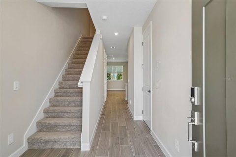 Adosado en venta en Tampa, Florida, 3 dormitorios, 144.65 m2 № 2302422 - foto 2