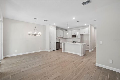 Adosado en venta en Tampa, Florida, 3 dormitorios, 144.65 m2 № 2302422 - foto 14