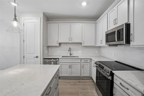 Adosado en venta en Tampa, Florida, 3 dormitorios, 144.65 m2 № 2302422 - foto 11