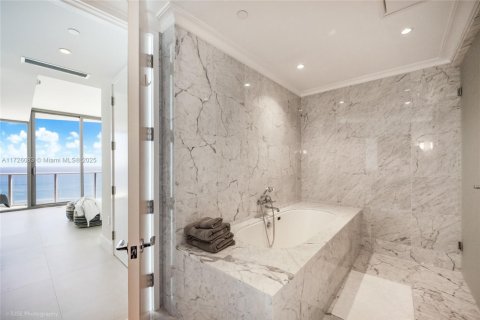 Condominio en alquiler en Sunny Isles Beach, Florida, 2 dormitorios, 134.43 m2 № 1958993 - foto 8