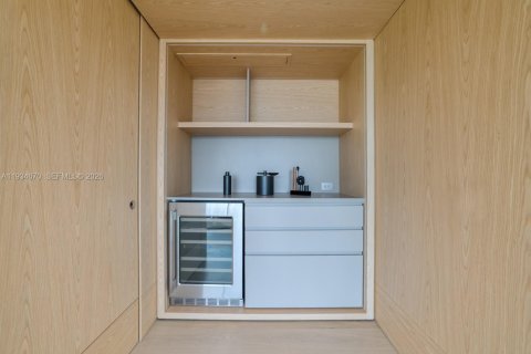 House in Fort Lauderdale, Florida 6 bedrooms № 1994645 - photo 29