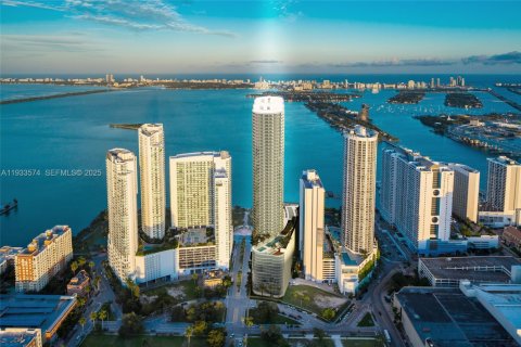 Condominio en alquiler en Miami, Florida, 1 dormitorio, 65.96 m2 № 1993637 - foto 23