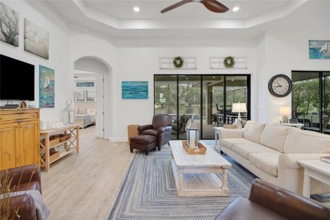 House in Lady Lake, Florida 4 bedrooms, 240.25 sq.m. № 1840225 - photo 14