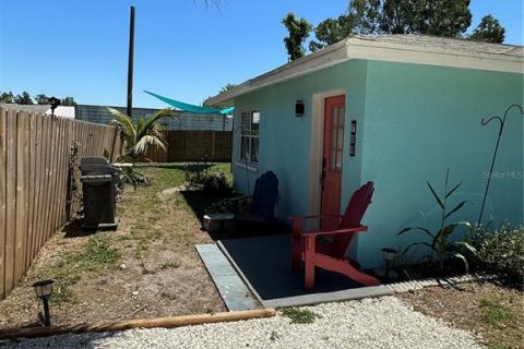 House in Nokomis, Florida 2 bedrooms, 74.32 sq.m. № 1803478 - photo 1