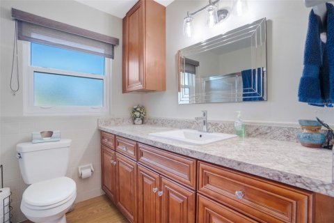 House in Sarasota, Florida 3 bedrooms, 167.6 sq.m. № 1810335 - photo 25