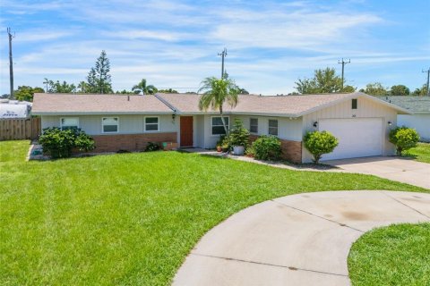 House in Sarasota, Florida 3 bedrooms, 167.6 sq.m. № 1810335 - photo 2