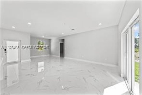 Casa en venta en Lehigh Acres, Florida, 3 dormitorios № 1986950 - foto 26