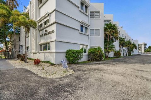 Condominio en alquiler en Miami Beach, Florida, 1 dormitorio, 62.62 m2 № 1989146 - foto 3